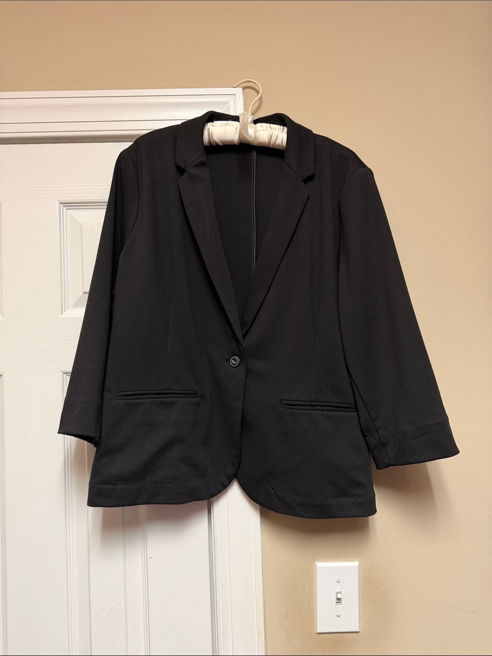 LC Lauren Conrad 3/4 sleeve Black Single-Button Blazer